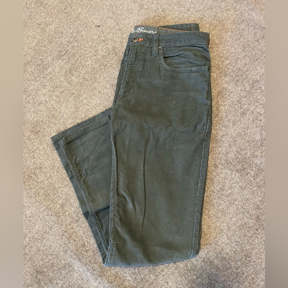 Green Eddie Bauer corduroy’s 33x32